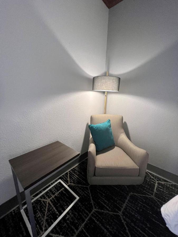 La Quinta By Wyndham Hotel