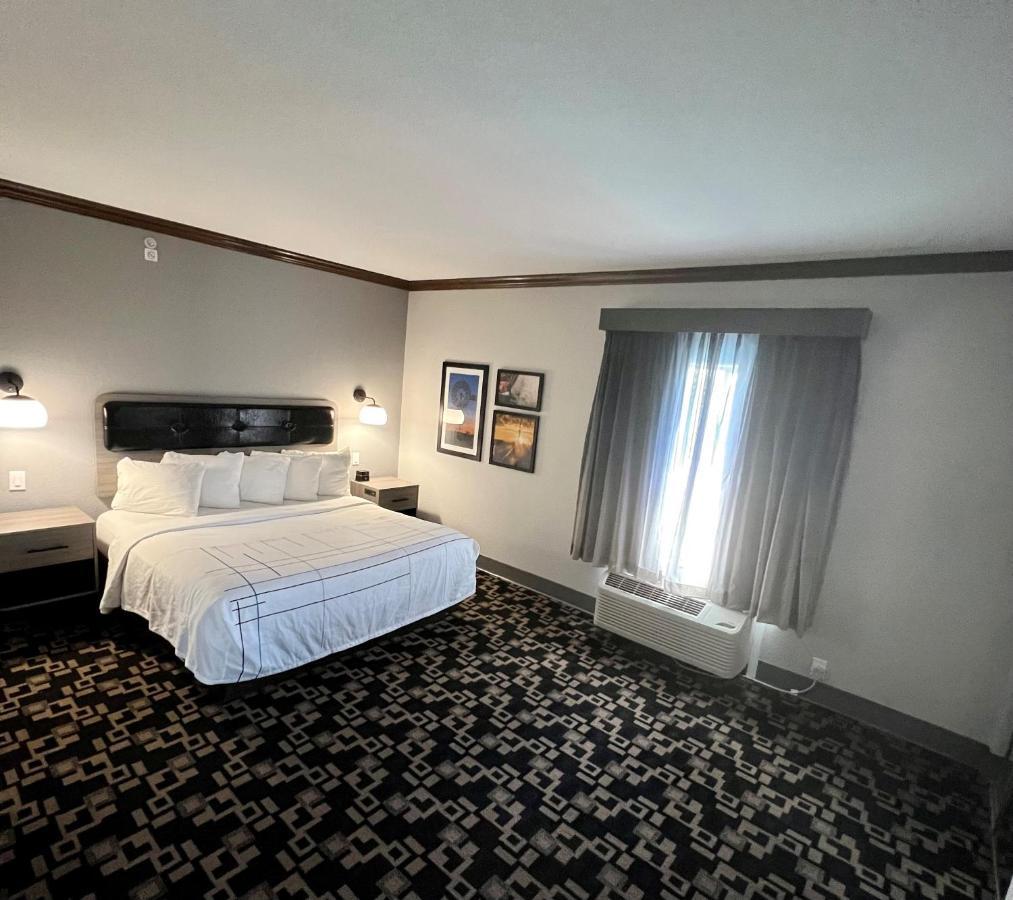 Hotel La Quinta By Wyndham 3*