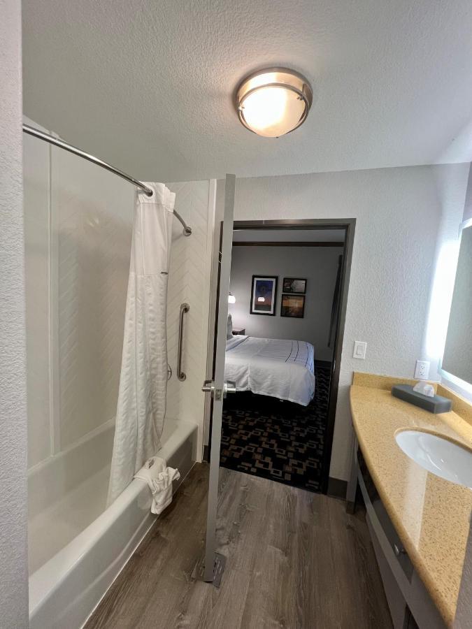 Hotel La Quinta By Wyndham 3*